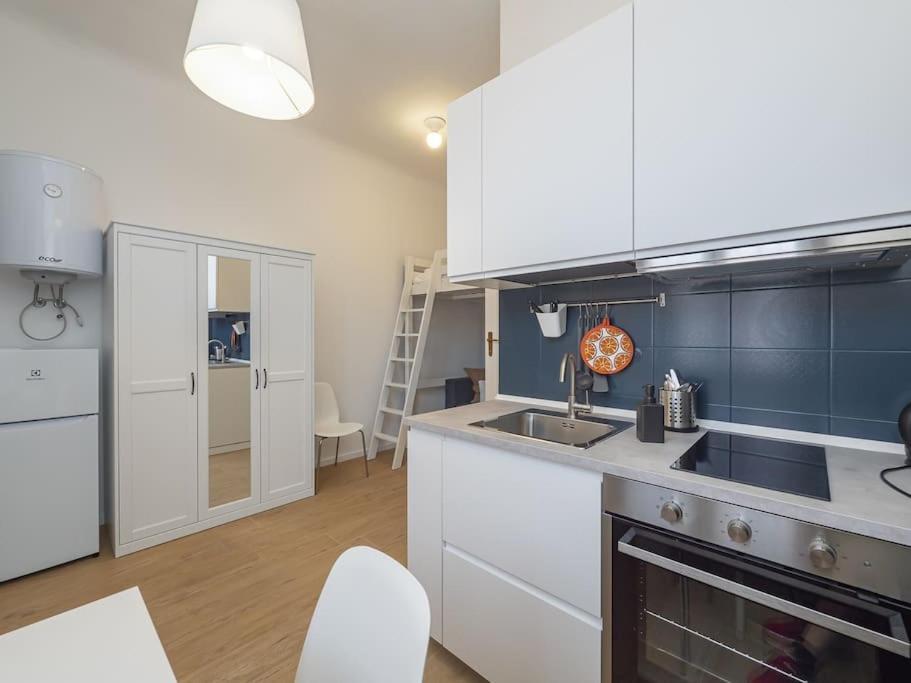 Youhosty - Accademia 53 Quinto Apartment มิลาน ภายนอก รูปภาพ