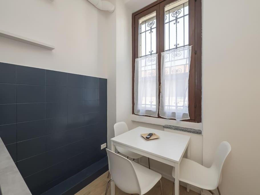 Youhosty - Accademia 53 Quinto Apartment มิลาน ภายนอก รูปภาพ